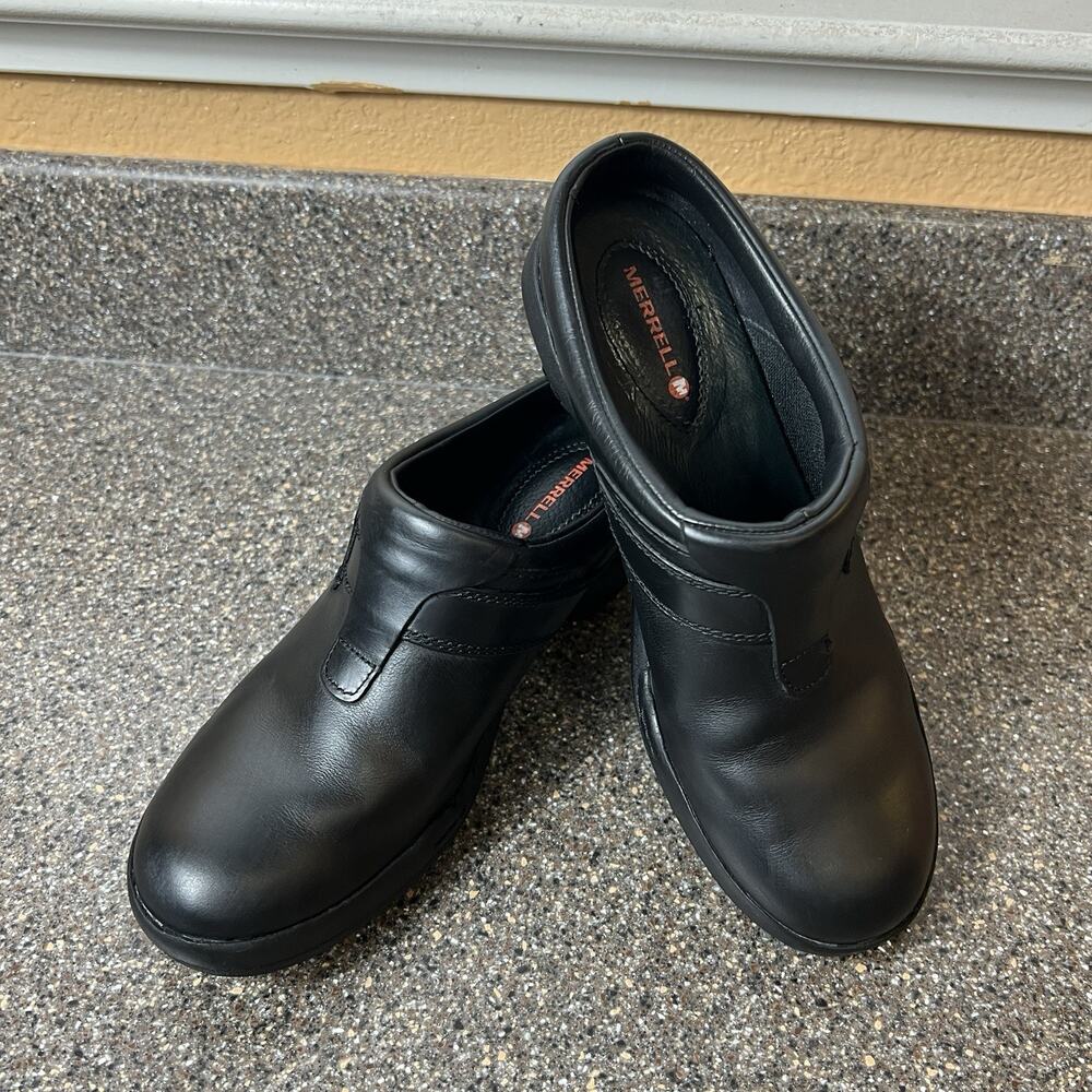 Merrell Womens Size 7 Black Leather Slip On Comfort Casual Heeled Mule Clog Shoe